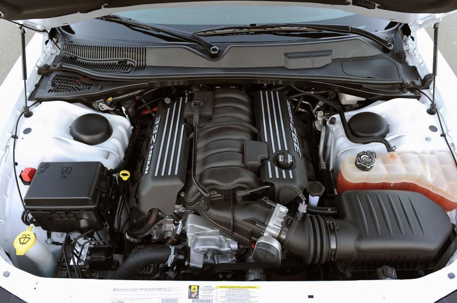  Dodge Challenger SRT8 392 2011 года  (фото 34 из 115)